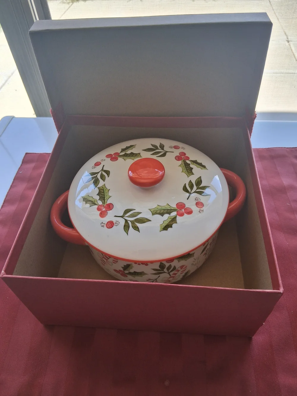 Holiday Holly Ceramic Covered Casserole Dish - Red and White